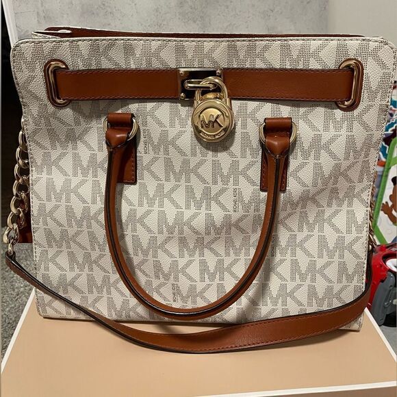Michael kors shoulder bag - Picture 1 of 6